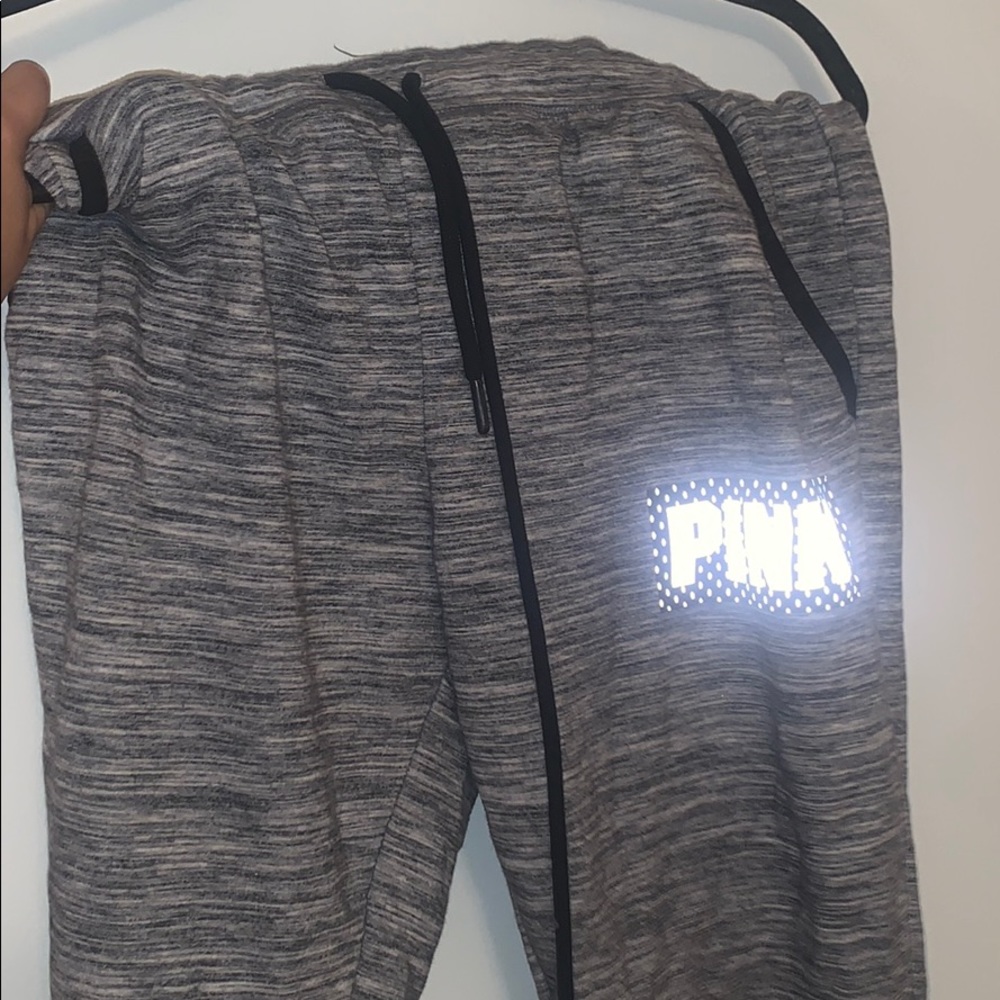 vs pink joggers